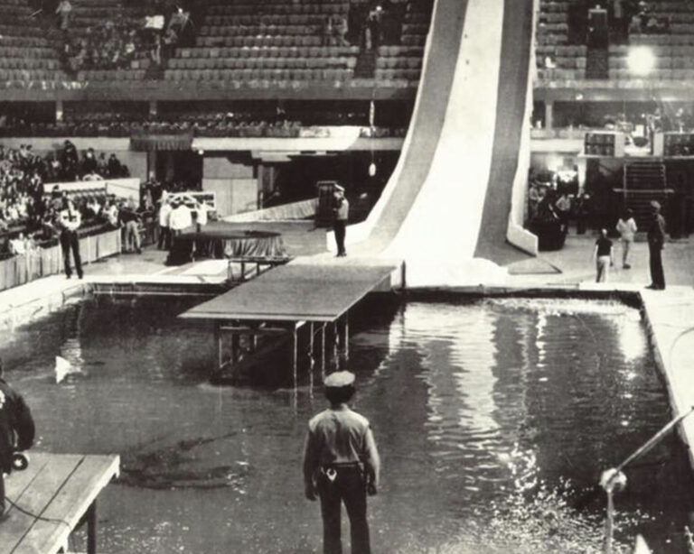 The Shark Jump ramp and pool, showing the landing ramp that Knievel would ultimately crash on. The podium on the right is where the cameraman was positioned.